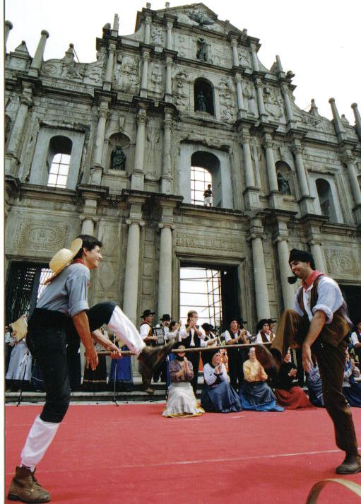 Dança da Tranca — Macau
